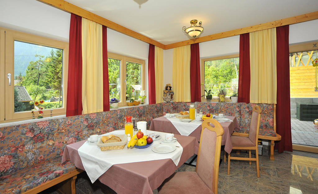 Haus Gisela Hotel เอิทซ์ ภายนอก รูปภาพ